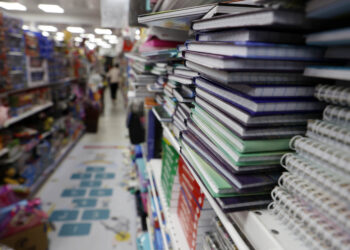 Procon de Foz orienta pais sobre compra de material escolar e alerta para práticas abusivas em 2026