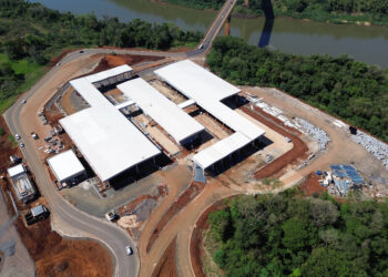 Atraso em nova aduana com a Argentina adia mudanças no controle da Ponte da Integração