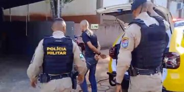 Homem é preso após furtar comércio e consumir produtos na AKLP