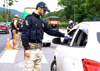 Com reforço na fiscalização PRF inicia Operação Rodovida Carnaval 2026