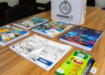 45 mil kits escolares começam a ser entregues nas escolas