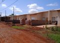 Famílias ocupam casas inacabadas do Condomínio Primavera, no Três Lagoas