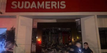 Quadrilha explode cofre de banco em Naranjal e leva quantia milionária