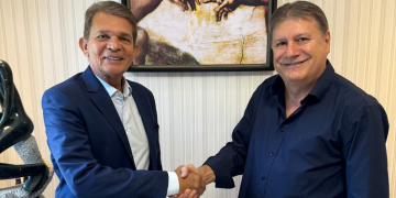 Prefeito exonera secretário de Planejamento e nomeia diretor como interino em Foz do Iguaçu