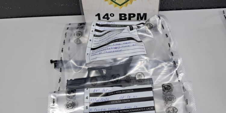 Armas são encontradas em veículo abandonado no Jardim São Paulo