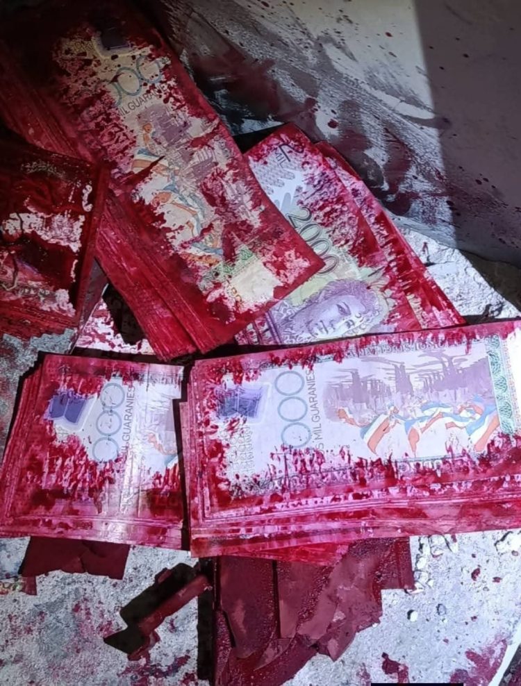 Quadrilha explode cofre de banco em Naranjal e leva quantia milionária