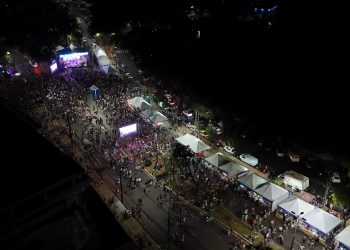 FozFolia 2026 registra público de mais de 17 mil pessoas em show do ImaginaSamba