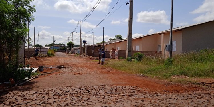 Famílias são notificadas e têm dois dias para deixar casas ocupadas no Três Lagoas