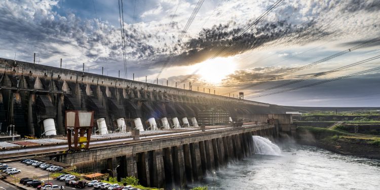 Certificados de energia renovável da Itaipu entram em operação comercial pela primeira vez