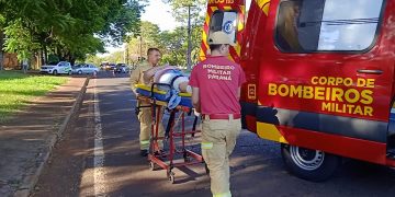 Acidente entre carro e moto deixa mulher ferida no encontro das avenidas Gramado e Garibaldi