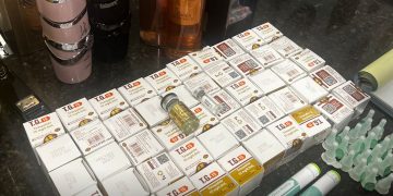 PF apreende 200 ampolas de medicamentos contrabandeados no aeroporto