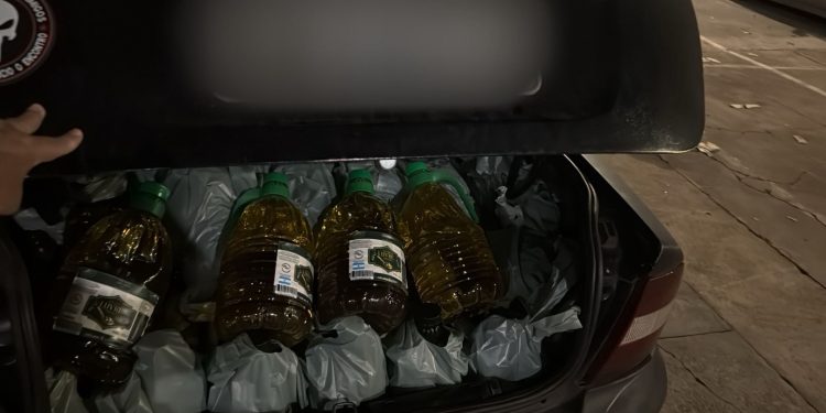 Contrabandistas são detidos com mercadorias proibidas em operação na BR-277