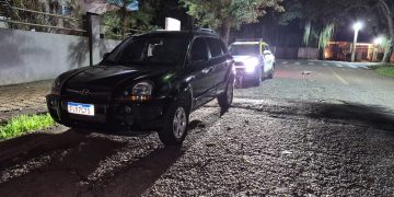 Veículo com registro de furto é encontrado abandonado no Polo Centro