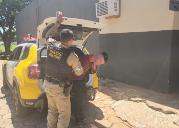 Suspeito de furtar fármacia na Avenida Brasil é preso pela PM