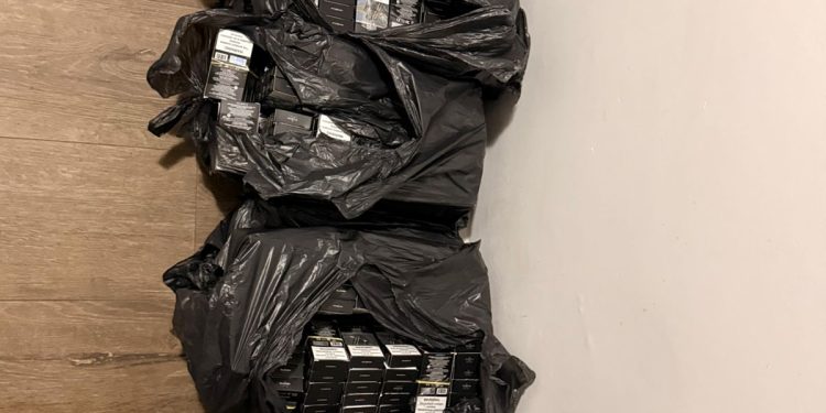 Operação apreende mercadorias estrangeiras em hotel usado como depósito clandestino