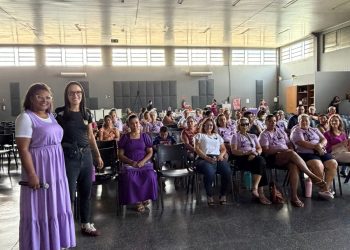 Delegacia da Mulher promove palestra preventiva para associação de pacientes com fibromialgia