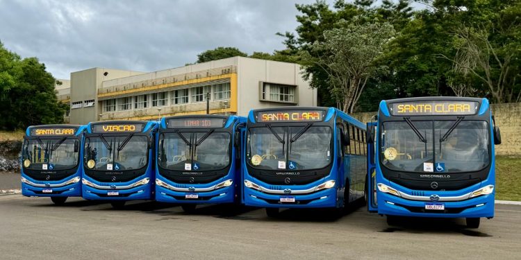 Frota do transporte coletivo é ampliada com cinco novos ônibus climatizados