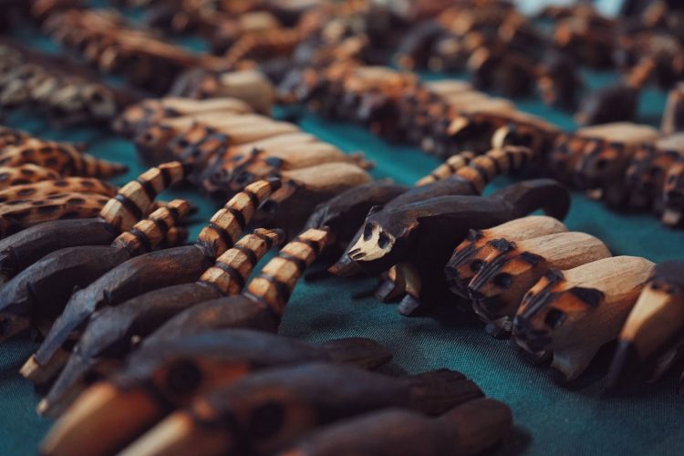Feirinha do Parque Nacional do Iguaçu passa a acontecer todos os sábados e valoriza comunidades locais