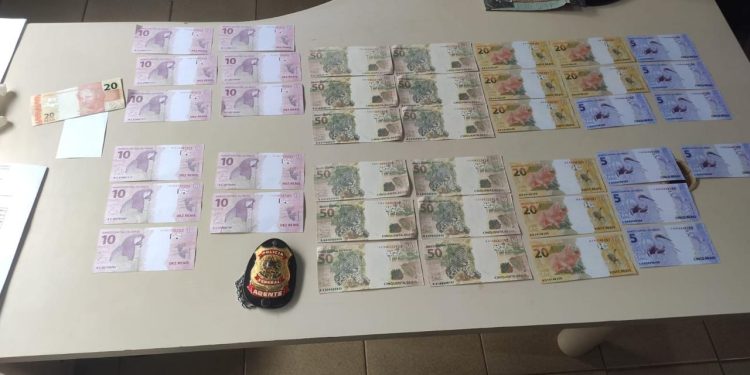 Adolescentes são apreendidos com dinheiro falso após retirada em agência postal