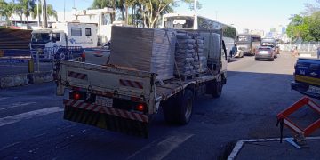 Novas regras para trânsito de caminhões de pequeno porte na fronteira são adiadas