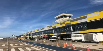 Paralisação de duas horas no aeroporto de Foz prejudica nove voos na tarde de quarta, 05