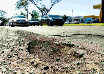 Malha viária vira prioridade e prefeitura amplia ações contra buracos em Foz