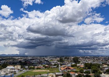 Calor e frente fria elevam alerta para temporais no Paraná