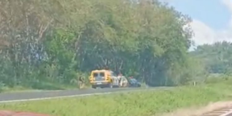 Criminosos morrem em confronto com o BPFRON e helicóptero da PM tomba durante perseguição na BR-277