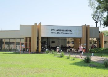 Estado lança programa para acelerar implantes dentários no Poliambulatório