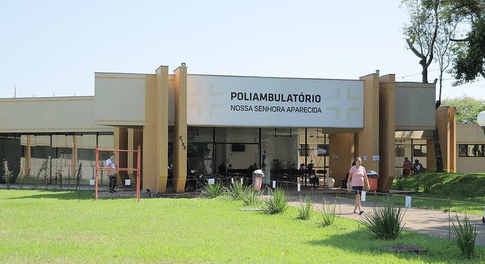 Estado lança programa para acelerar implantes dentários no Poliambulatório