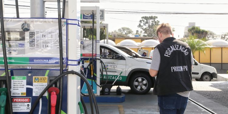 Procon intensifica monitoramento dos combustíveis em Foz após tensão no Oriente Médio
