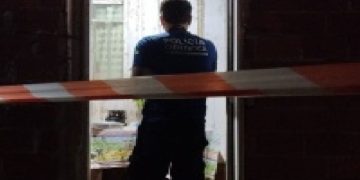 Homem é morto com tiro na cabeça dentro de residência no Portal da Foz