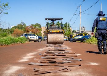 Foz destrói 100 escapamentos irregulares em operação contra poluição sonora