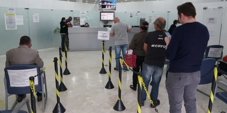 Câmara promulga lei inconstitucional e secretária alerta para riscos de prejuízos