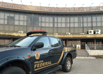 PF cumpre mandados e afasta servidores em investigação sobre crimes eleitorais em São Miguel do Iguaçu