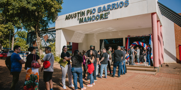 Programa MigraMóvil facilita regularização migratória em Ciudad del Este