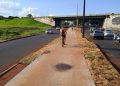 Ciclovia das avenidas JK e Tancredo Neves é concluída e já está sendo utilizada pela população