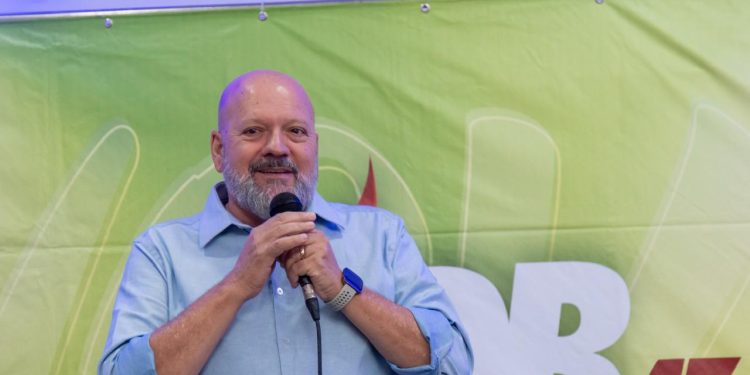 Airton José oficializa filiação ao MDB e confirma pré-candidatura a deputado federal