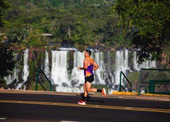 Meia Maratona das Cataratas une esporte e natureza em cenário único