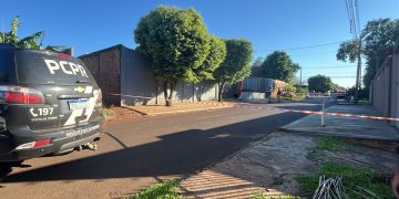 Homem é morto a tiros em frente a lava car no Jardim Alice