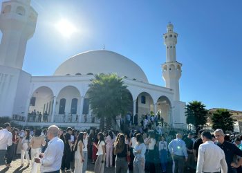 Fim do Ramadã reúne 1,5 mil pessoas em celebração na mesquita de Foz do Iguaçu