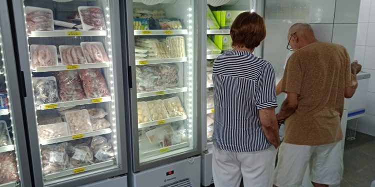 Peixarias da CEASA de Foz do Iguauçu projetam dobrar vendas até a Sexta-feira Santa