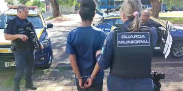 Homem com mandado de prisão em aberto é detido pela Guarda Municipal