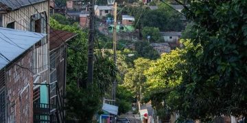 Golpe do Tinder: brasileiro é atraído e roubado no Paraguai