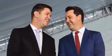 Moro lidera disputa no PR; Ratinho tem aprovação de 84,3% e sucessão revela paradoxo