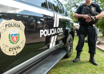 Operação da Polícia Civil cumpre mandados em três bairros