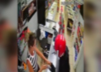 Medianeira: Assaltante armado invade comércio, rende funcionária e foge com dinheiro e joias