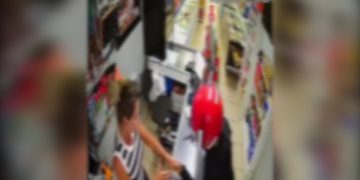 Medianeira: Assaltante armado invade comércio, rende funcionária e foge com dinheiro e joias