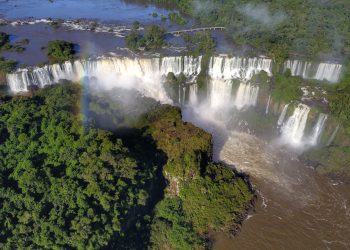 Cataratas do Iguaçu colocam Paraná entre os parques mais populares do mundo