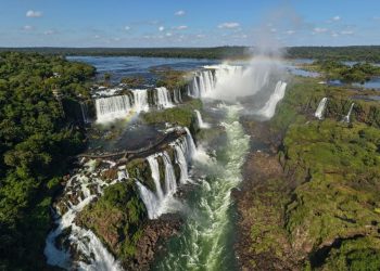 Parque Nacional do Iguaçu bate recorde histórico de visitação em março